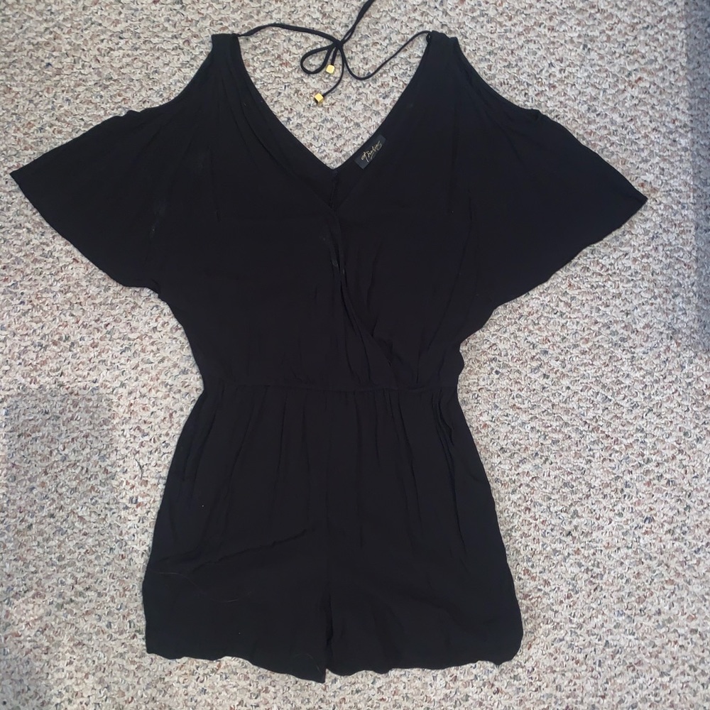 Thalia Sodi Black Cold Shoulder V Cut Romper